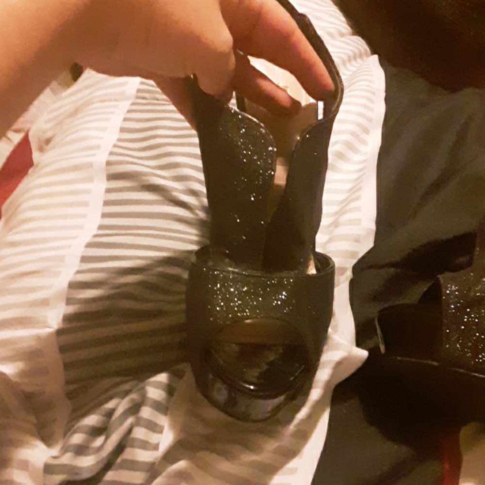 Shoes - Picture 2 of 2